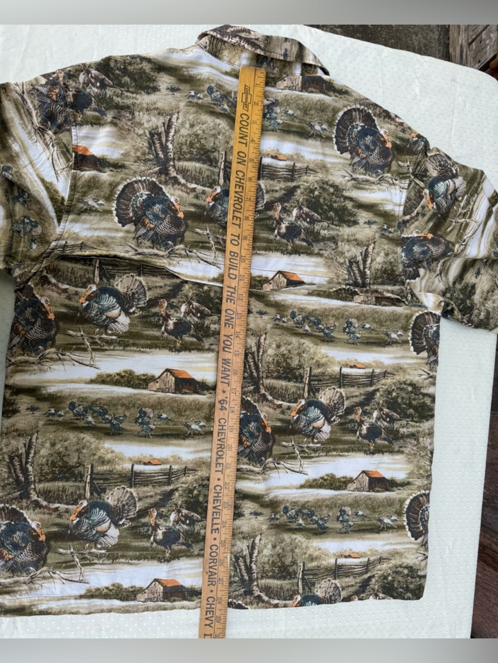 Legendary Whitetail men’s short sleeve button down shirt size L. Turkeys - Picture 9 of 9